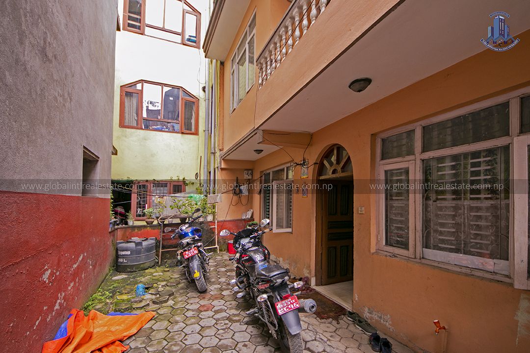 Residential Building House On Sale at Maitidevi Nearby Ghattekulo Tarkari Bazar