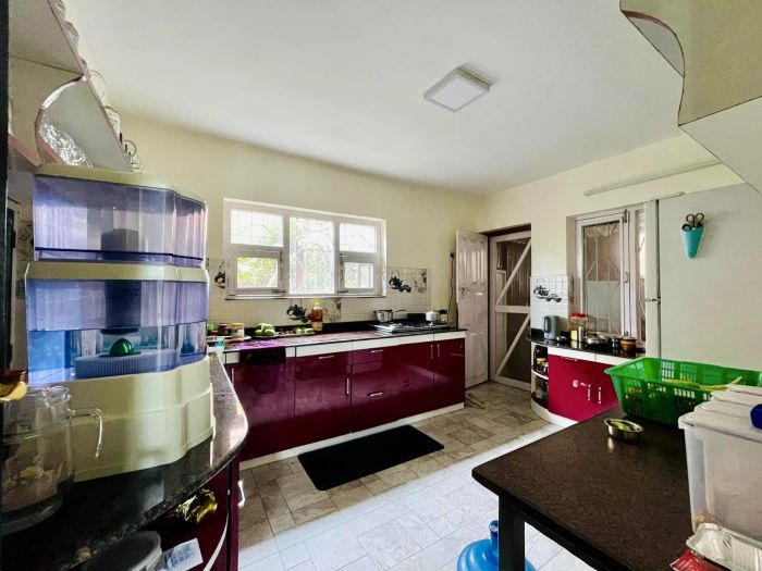 Bungalow on sale at Bansbari