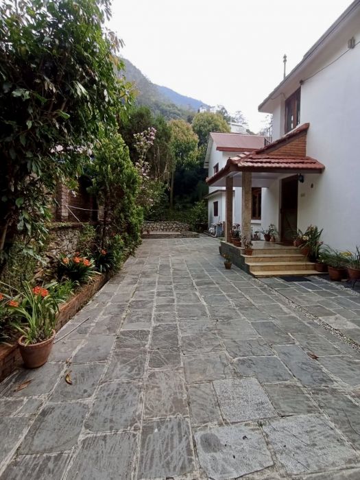 Bungalow on Rent at Godawari