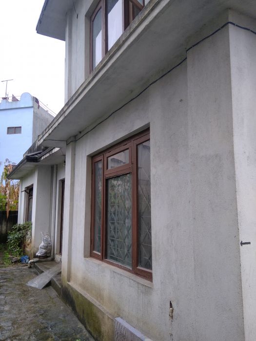 House neart checkpost only 100m from main road withnCheap price