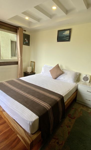 Luxurious fully furnished 3 BHK apartment for sale in Classic Tower