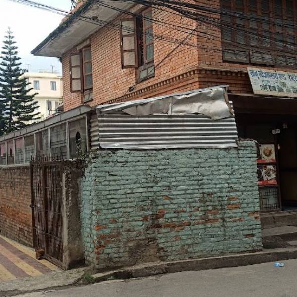 House with land sell at rabibhawan,Kalanki