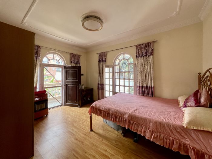 Bungalow on sale at Tangal