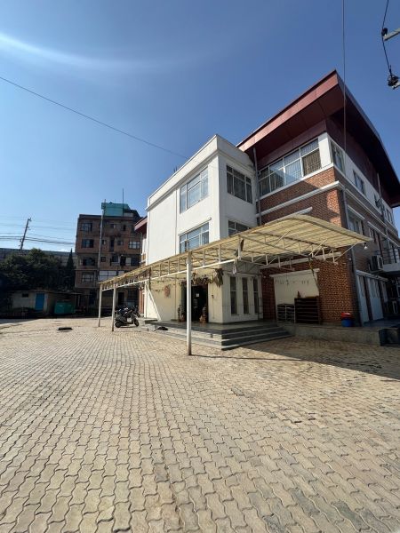 Commercial building, house , space on 4 ropani Land for lease on Imadol Tempo Park Lalitpur 