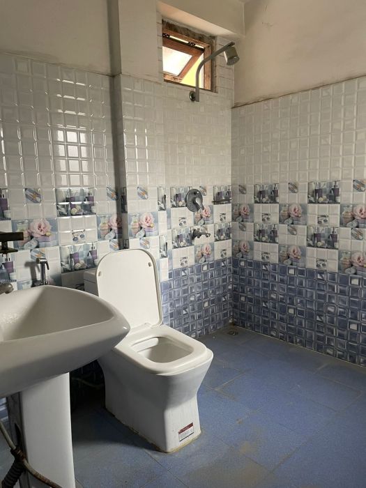 3BHK with 2 bathrooms (1 attached) only for family in Hattiban, Near LA School