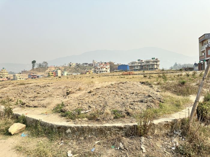 Yakdam  akarsak  jagga bikrima 4 dek 10 ana samma ko tukra haru bikrima