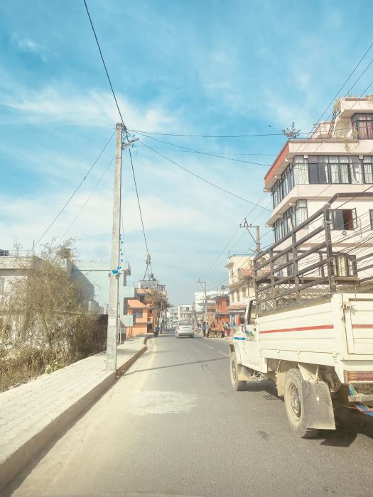 Land around 3 ropani on rent at sirutar main road