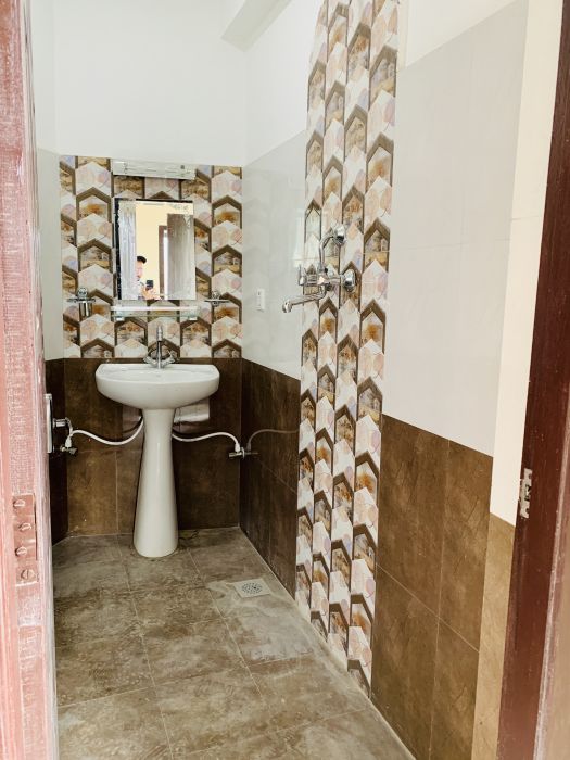 Brand new house for sale in Lalitpur Harisiddhi (Above Cancer Hospital ). Banking facility available.