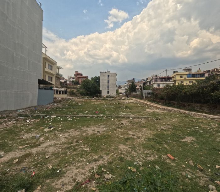 2 piece land for sale in Chappal Karkhana