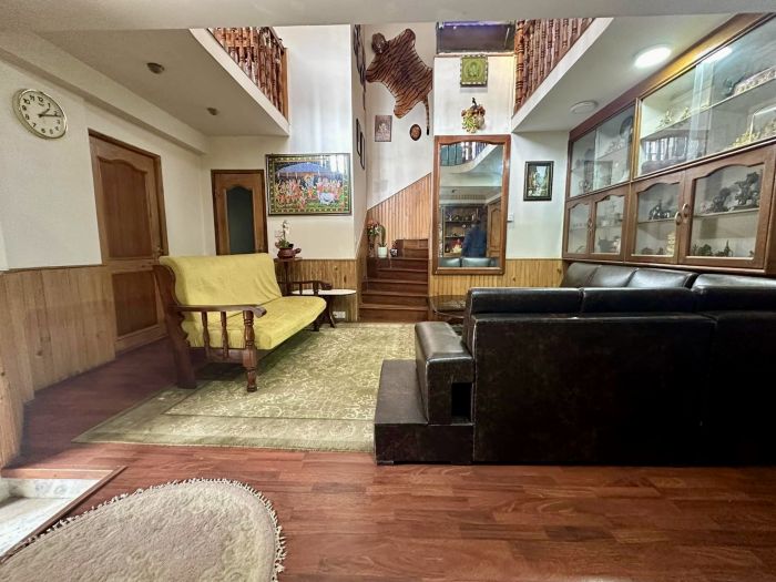 Bungalow on sale at Golfutar