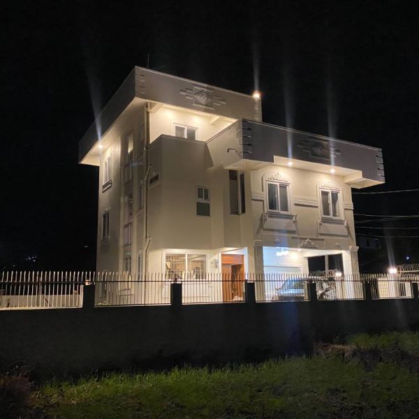 Beautiful Designer Bungalow with Spacious Garden for Sale ??