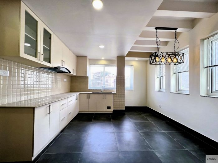 Duplex house on sale at Katunje