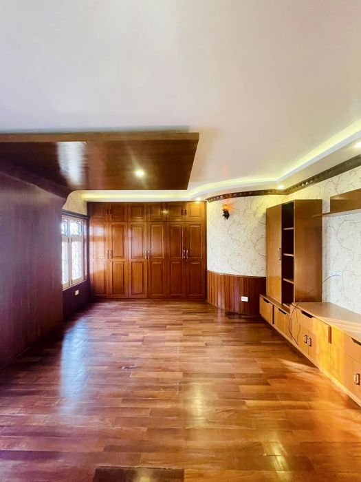 Bungalow on sale at Narayanthan