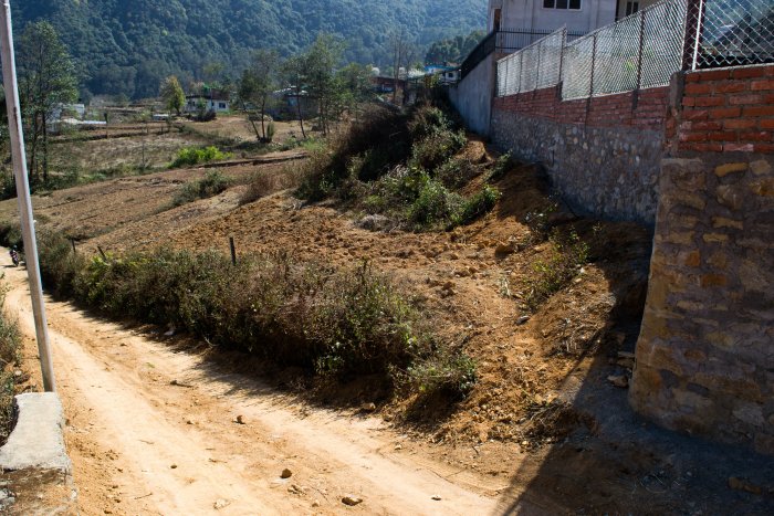 4 aana 1 paisa and 4 aana  3 paisa land for sale in Matatirtha Chandragiri Kathmandu