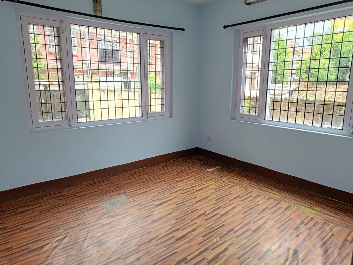 Flat for Rental / Office ( Spacious Parking )