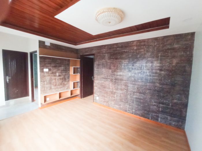 Sasto ma VIP location ma luxurious house.don't delay!