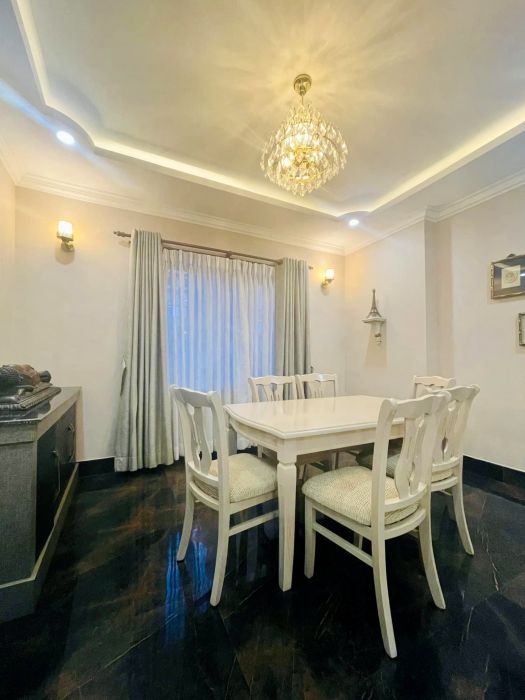 Bungalow on sale at Ganesh Chowk