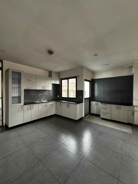 5BHK Semi-Furnished House On Rent At Baluwatar 
