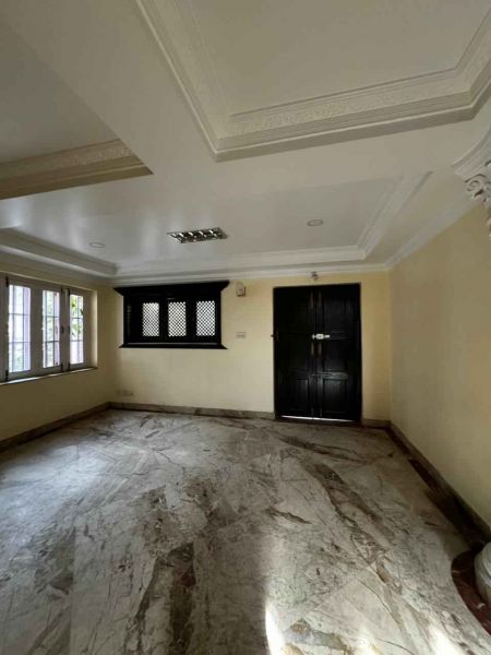 Semi-commercial House On Rent At Kupandol 