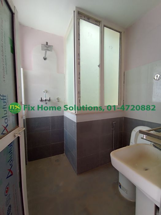 house on sale at bhangal just 500 meter from golfutar