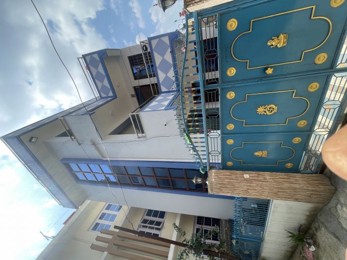House for sale in kadaghari at very reasonable price.