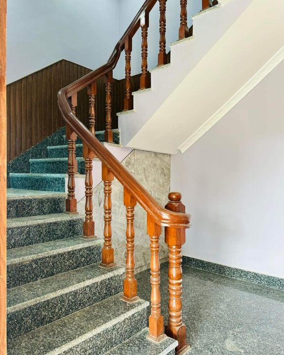 Imadol Krishna Mandir Dekhi 350m matra