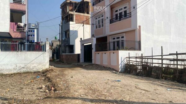 Land on sale at Fickle height, Gothatar
