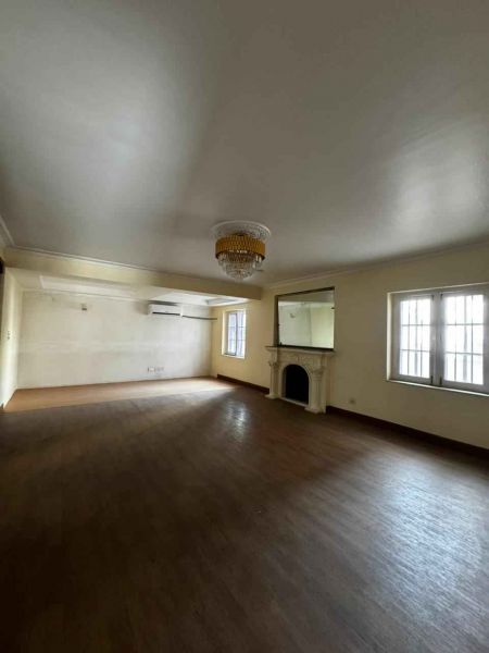 Semi-commercial House On Rent At Kupandol 