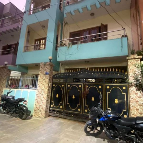 House on sale  3 ana land and 13 ft road at Pepsicola, Kathmandu