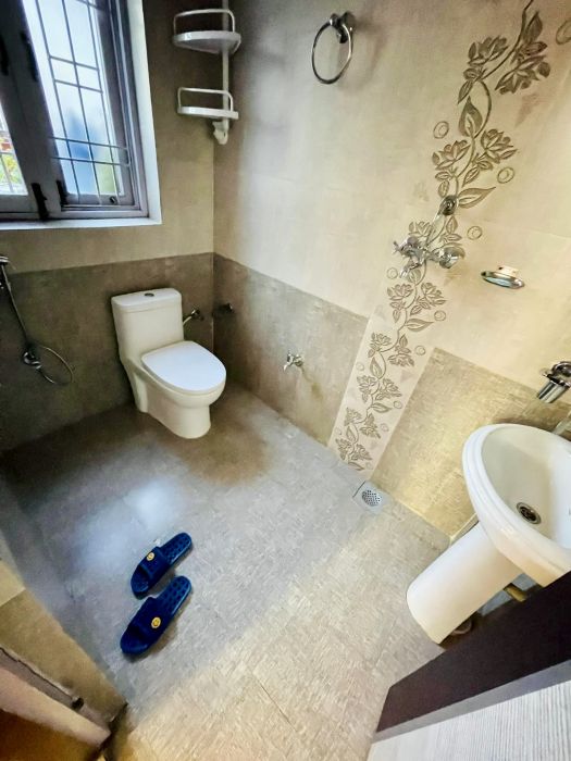 House on sale at Chundevi