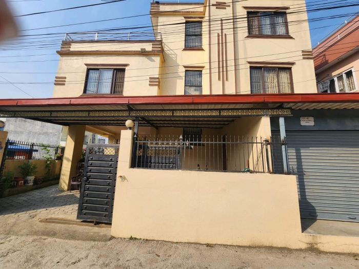 House for sell (Bhangal, near little moon school)