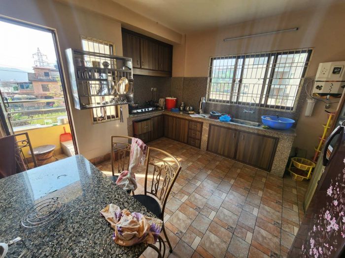 House for sell (Bhangal, near little moon school)