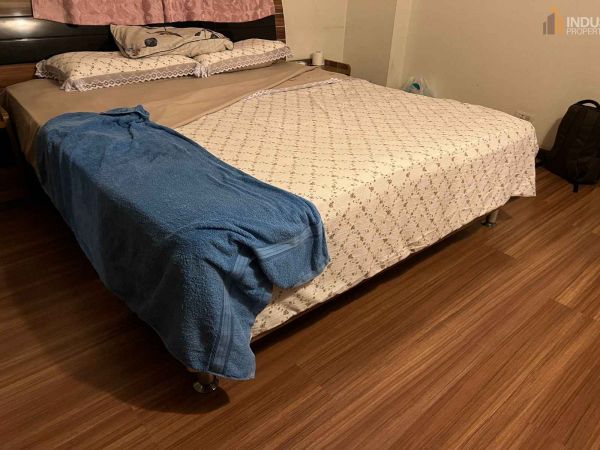 Apartment on Rent, Cityscape