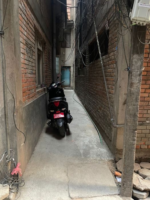 Old house on sale in Dharma chakra galli Bagbazar