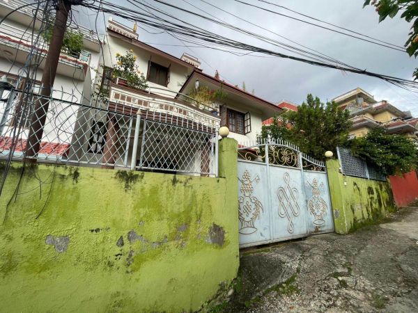 House in KALANKI, For Sale, Price is Negotiable