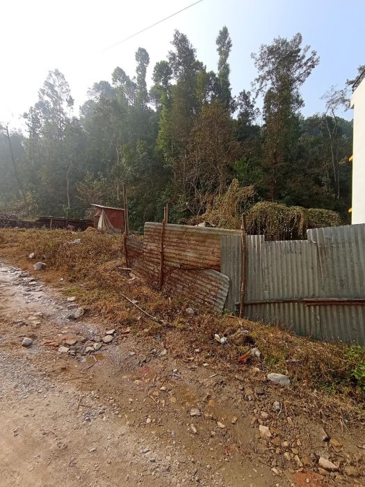 9.5 aana land on sale at budhanilkantha badeli