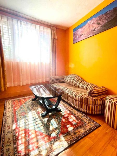 Bright &amp; Peaceful 2BHK in Ramhiti, Boudha 