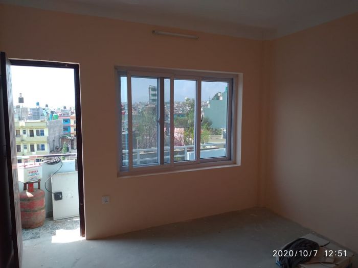 Kageshwori manohara,har har mahadev chowk bata 200m bhitra height ma recently baneko aakarshak 2.5 talle ghar bikrima.