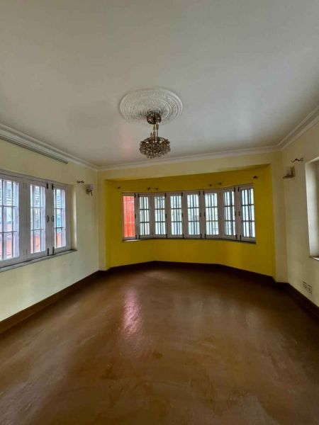 Semi-commercial House On Rent At Kupandol 