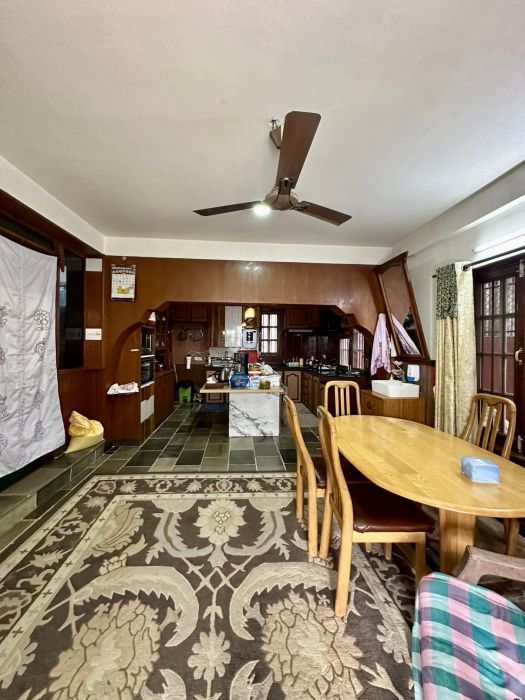 Bungalow on sale at Golfutar