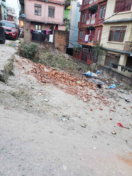 Baneswarko Prayagmarga ma karib 3.5 Aana Jagga