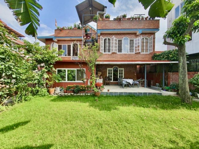 Bungalow on sale at Golfutar Bungalow on sale at Golfutar