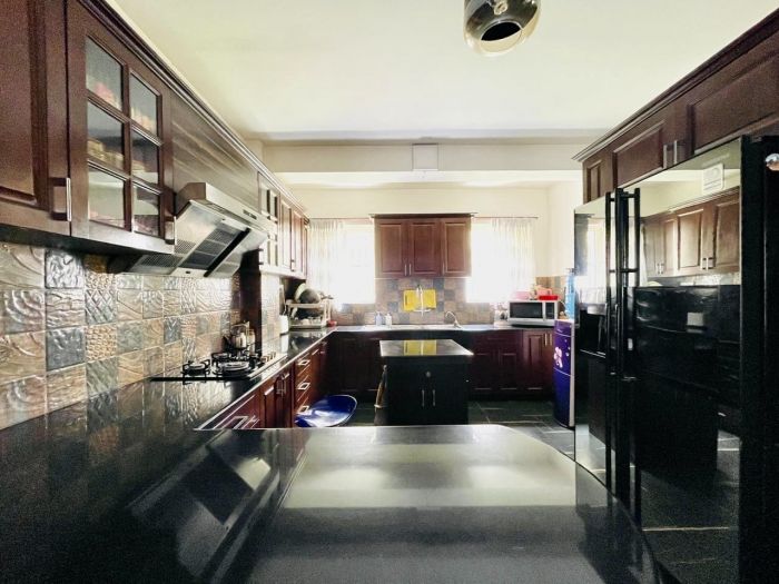 Triplex house on sale at Baluwatar