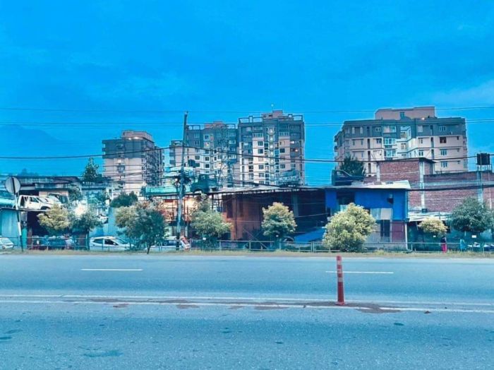 For Rent :- 4 BHK Fully Furnished Apartment on Rent at Dhobighat sunrise Tower