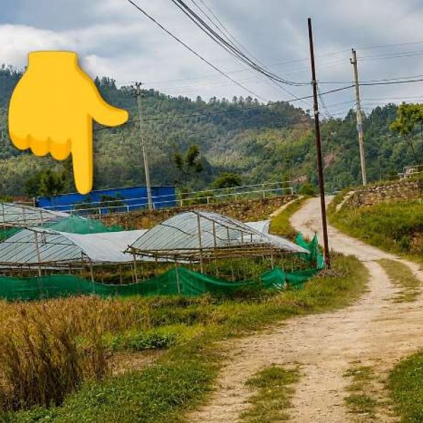 2 Plots of land for sale near 4 lane lele highway.
