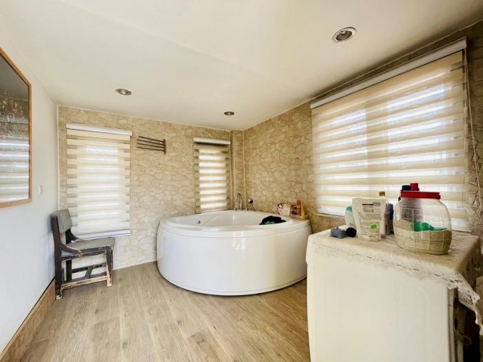 Triplex house on sale at Baluwatar