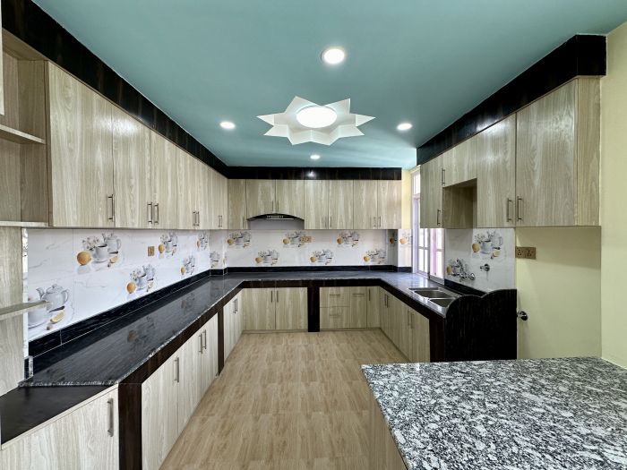 Triplex house on sale at Kadaghari