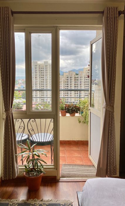 Luxurious fully furnished 3 BHK apartment for sale in Classic Tower