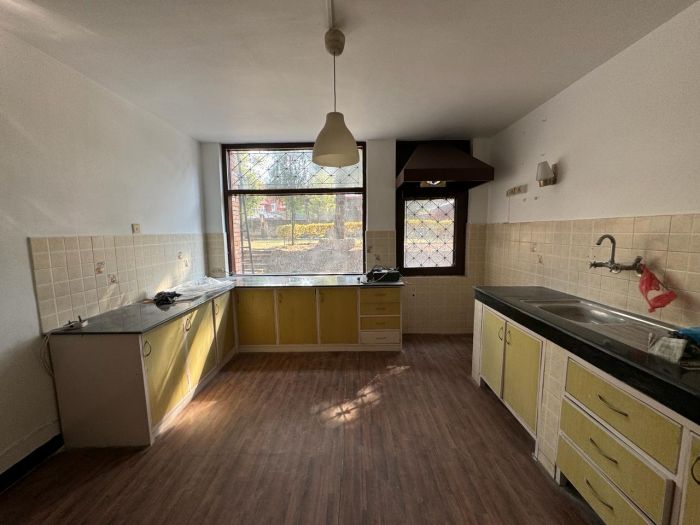 house on rent at bakhundole