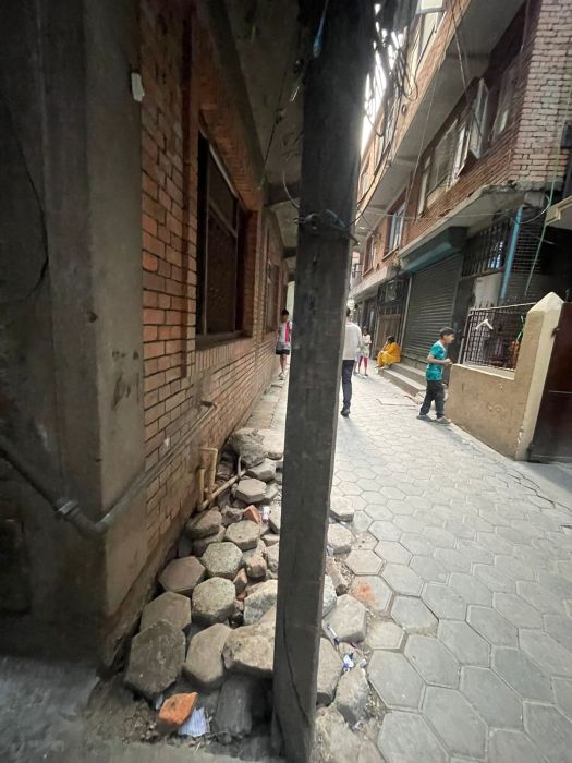 Old house on sale in Dharma chakra galli Bagbazar